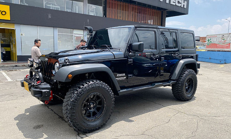 Jeep Wrangler Unlimi...