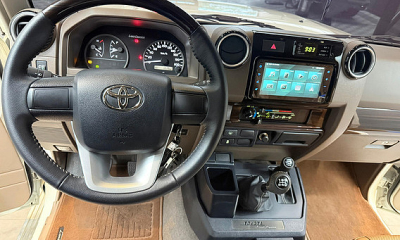 Land Cruiser 71 Lx...