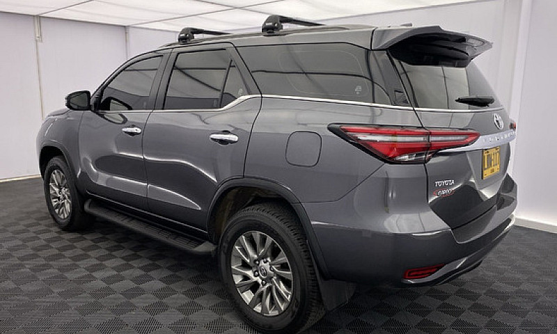 Toyota Fortuner 2.7 ...