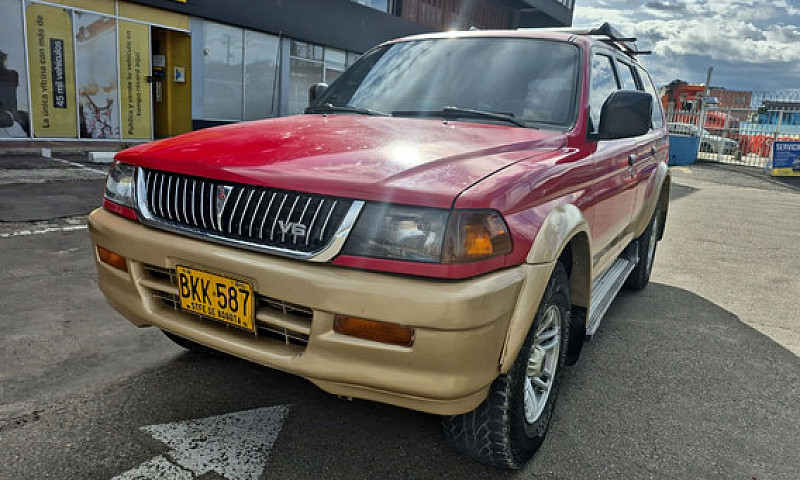 Mitsubishi Nativa 3....