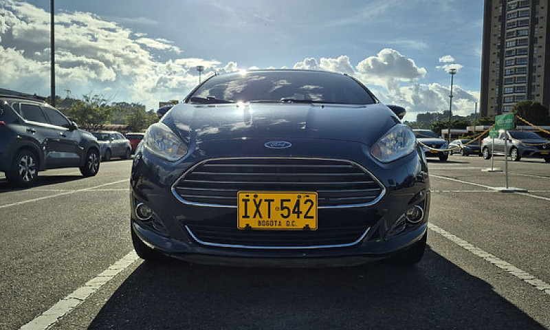 Ford Fiesta 1.6 Tita...