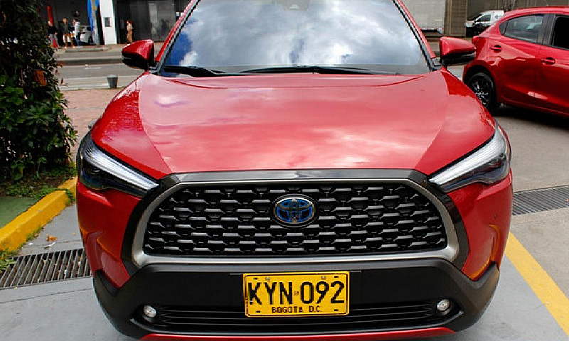 Toyota Corolla Cross...