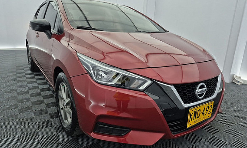 Nissan Versa 1.6 Sen...