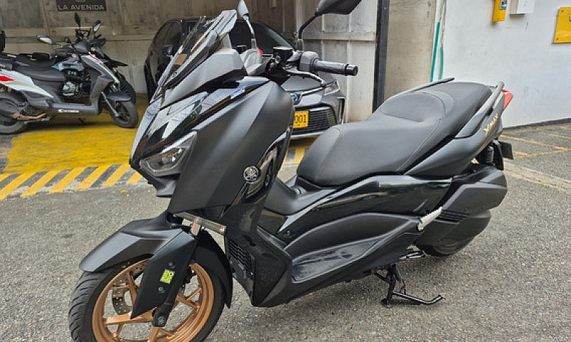 Yamaha Xmax 300 2022...