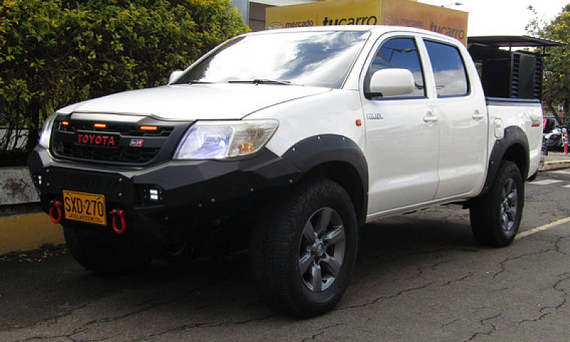Toyota Hilux 2.5 Vig...
