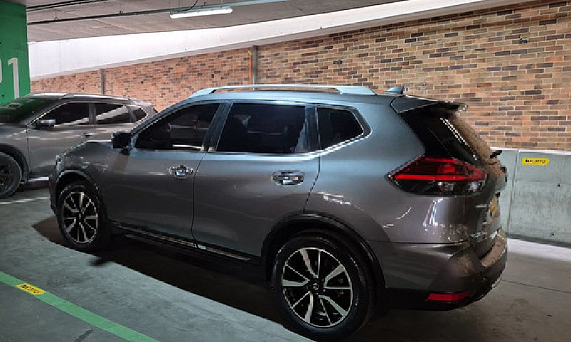 Nissan X-Trail 2.5  ...