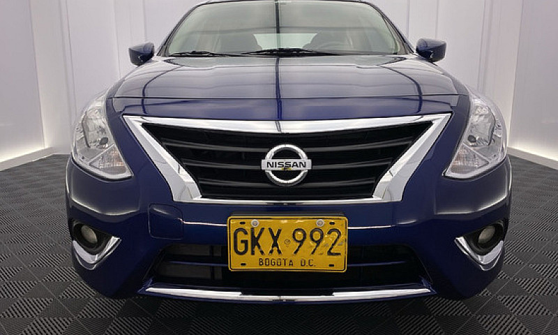 Nissan Versa 1.6 Adv...