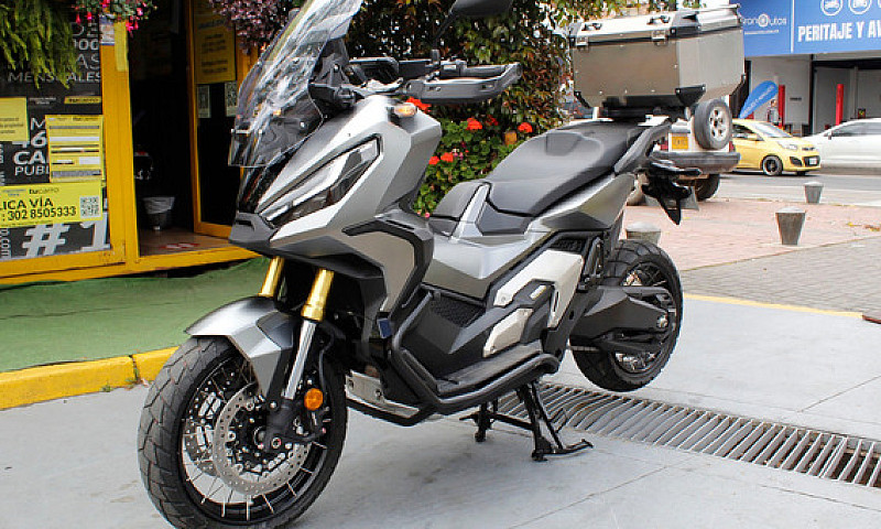 Honda Xadv 750...