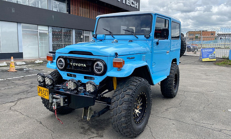 Toyota Land Cruiser ...