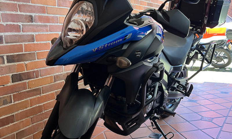 Vstrom 650 Xt Azul Y...