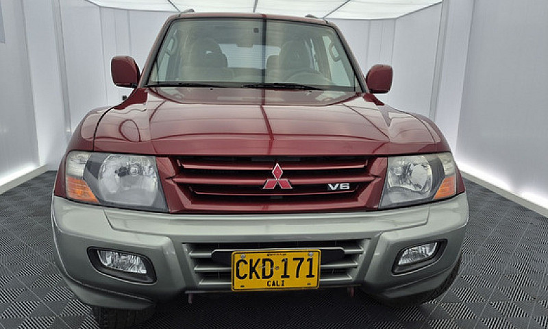 Mitsubishi Montero 3...