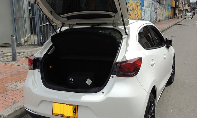 Mazda 2 Grand Tourin...