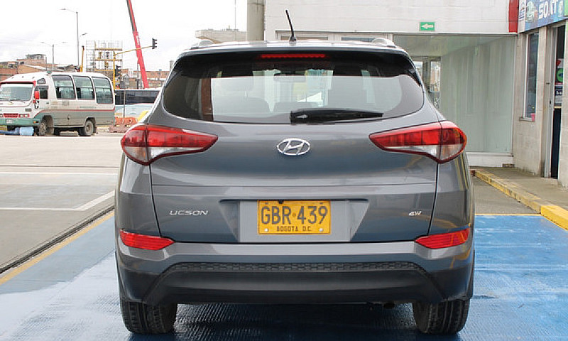 Hyundai Tucson 2.0 N...