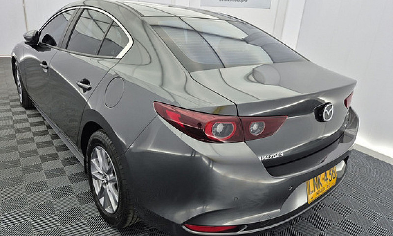 Mazda 3 2.O Touring ...