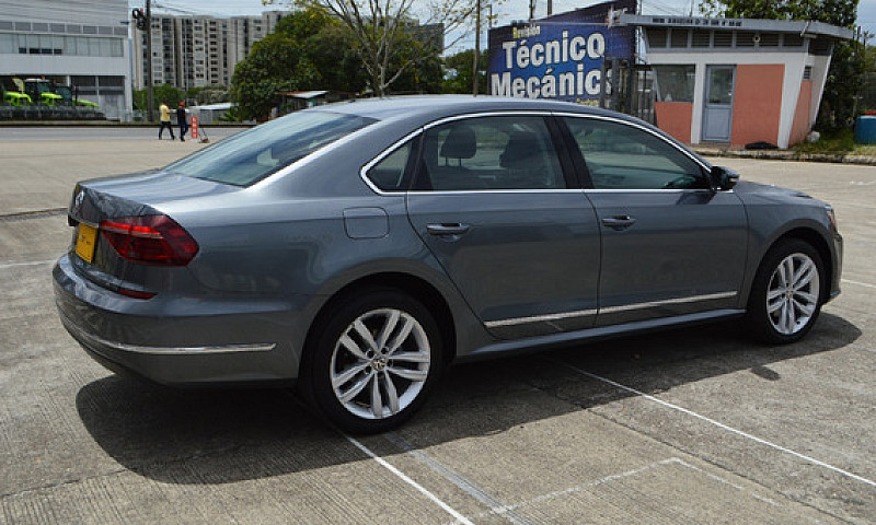 Volkswagen Passat Hi...