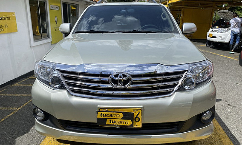Toyota Fortuner 2.7 ...