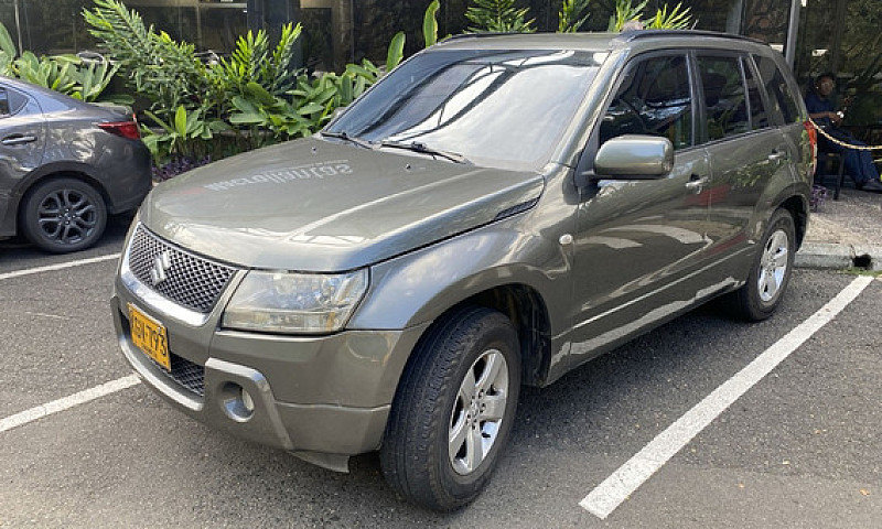 Suzuki Grand Vitara ...
