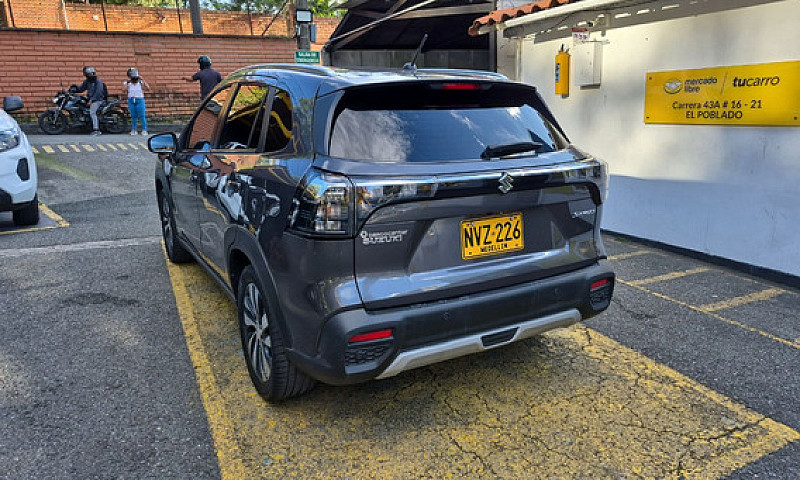 Suzuki S-Cross 1.4 T...