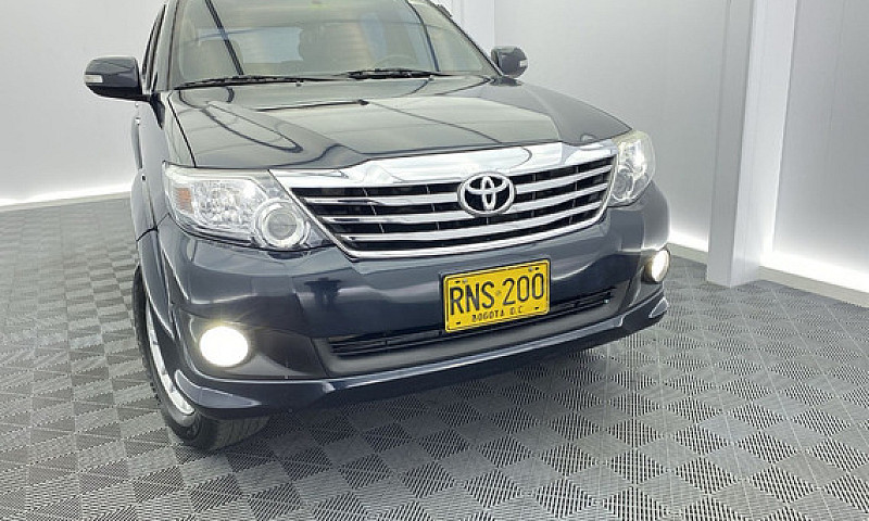 Toyota Fortuner 2.7L...