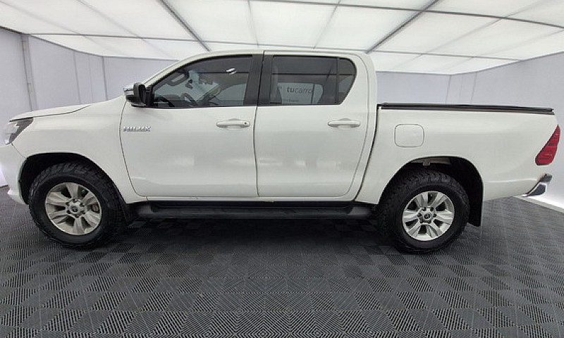 Toyota Hilux 2.4 4X4...