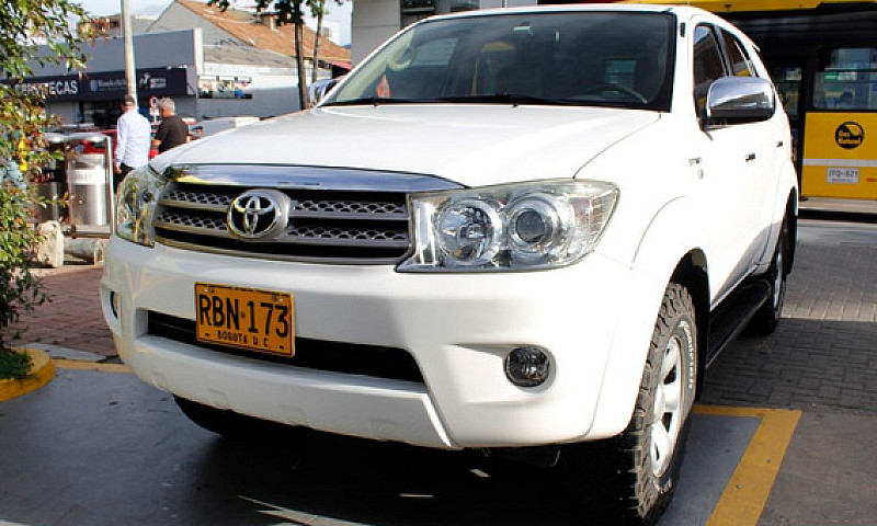 Toyota Fortuner 2.7 ...