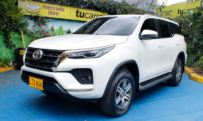 Toyota Fortuner 2.4 ...
