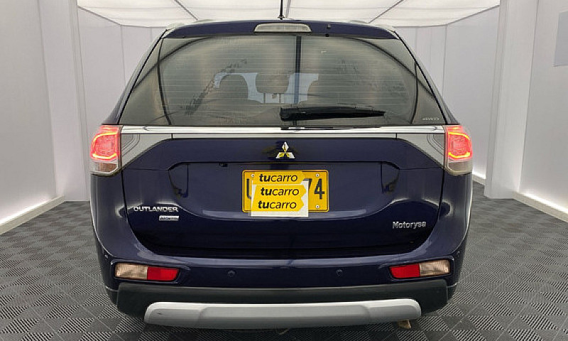 Mitsubishi Outlander...