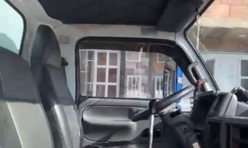 Nissan Furgo Repoten...