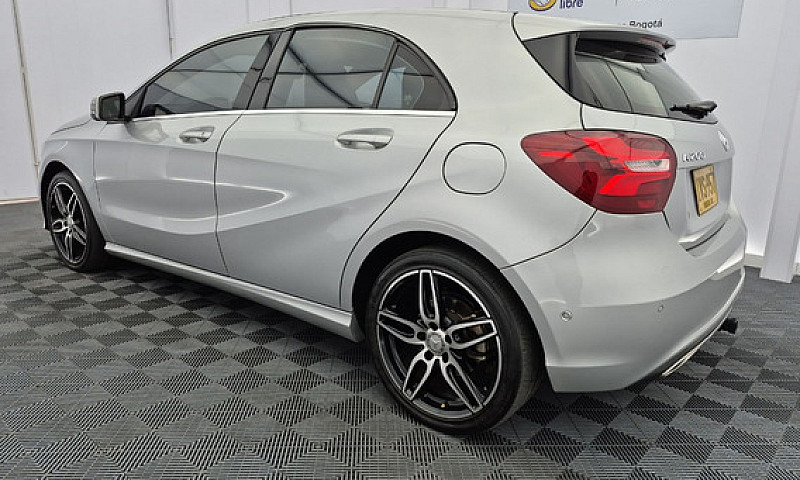 Mercedes-Benz Clase ...