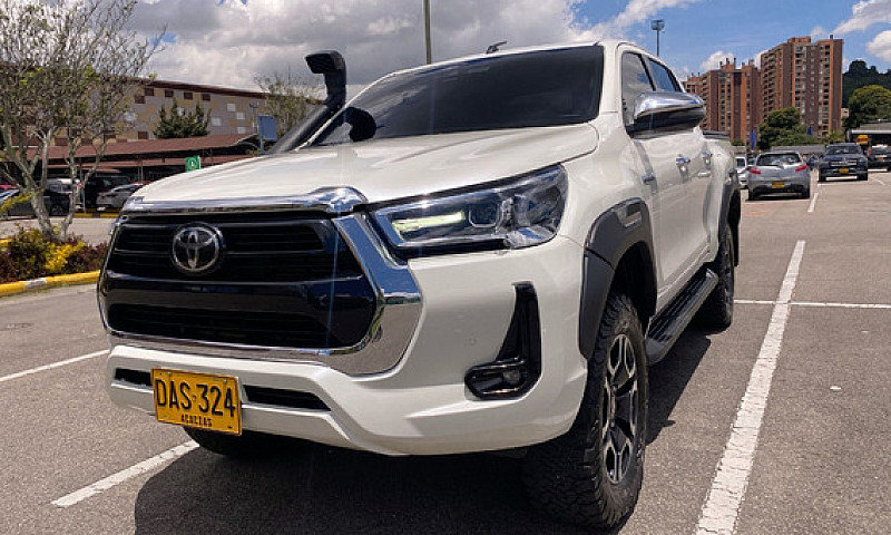 Toyota Hilux 2.8 Srx...