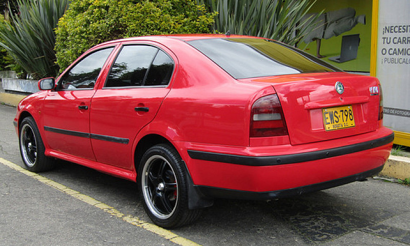 Skoda Octavia 1.8 Sl...