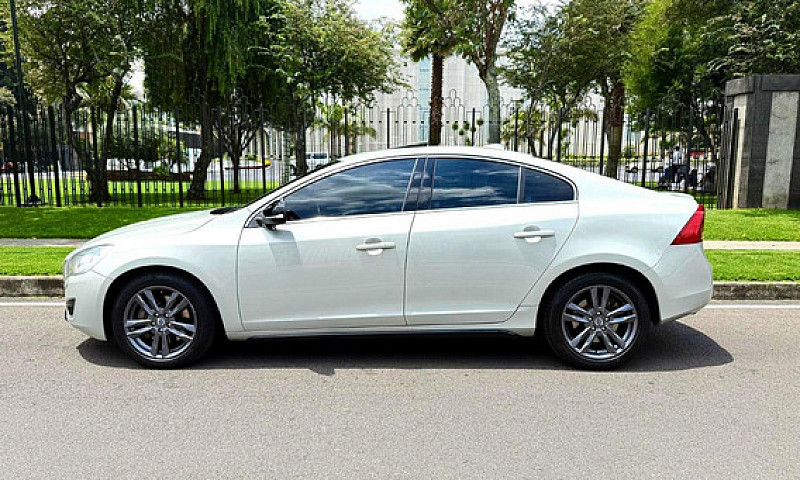 Volvo S60 3.0 T6 Awd...