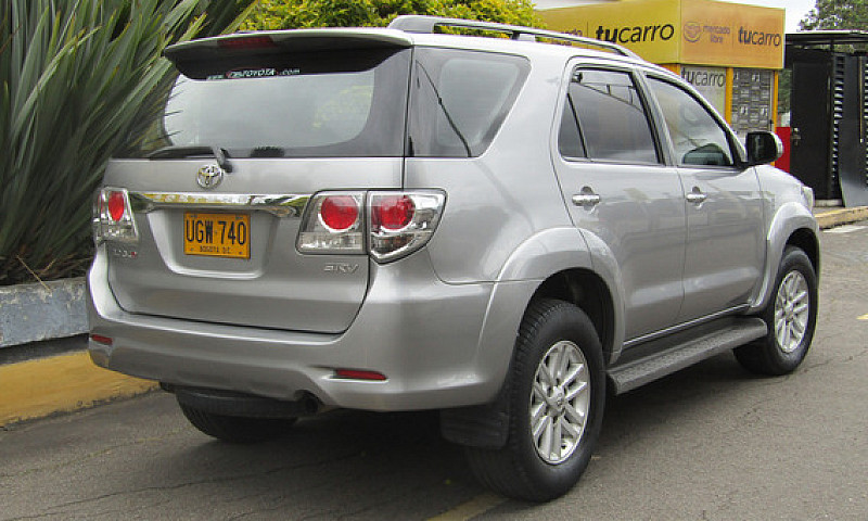 Toyota Fortuner 3.0 ...