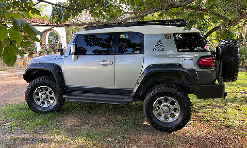 Toyota Fj Cruiser 4....