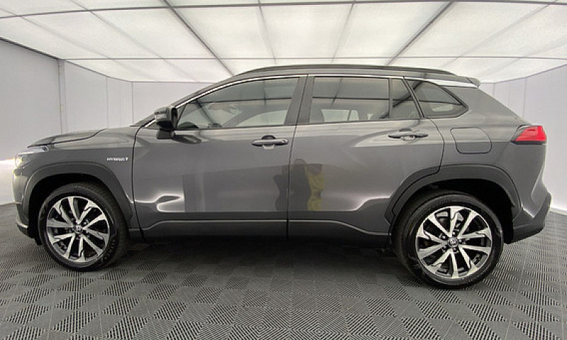 Toyota Corolla Cross...