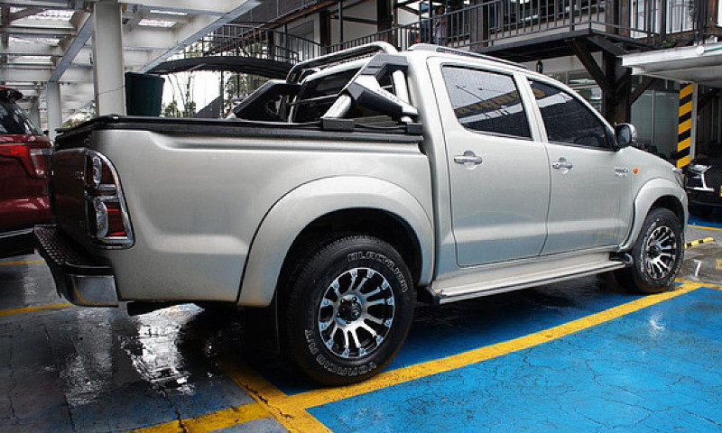 Toyota  Hilux 4X2 Do...