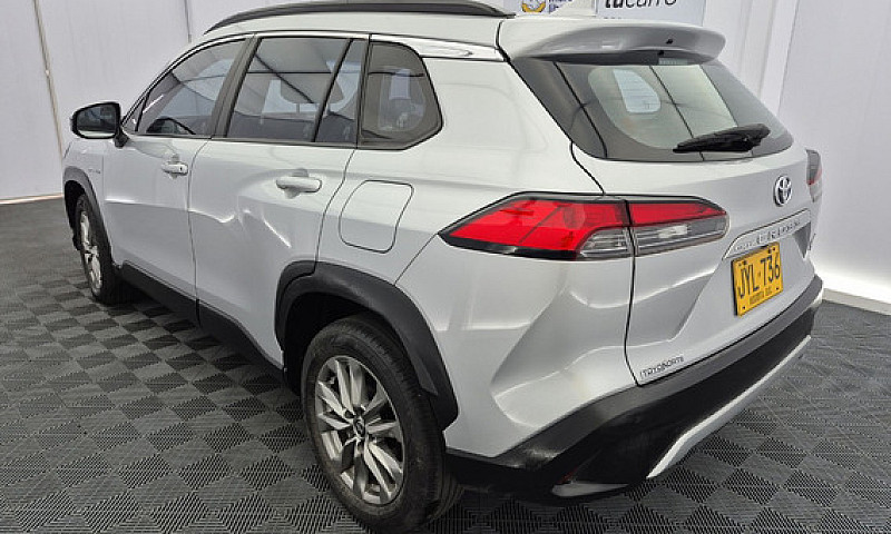 Toyota Corolla Cross...
