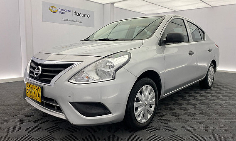 Nissan Versa 1.6 Dri...