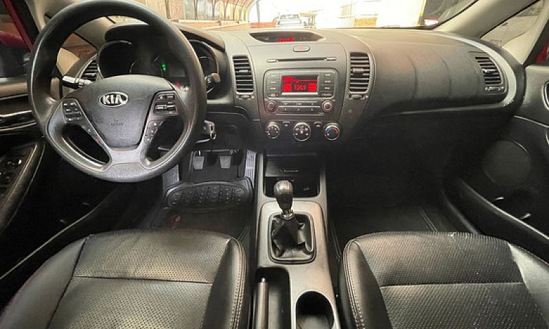 Kia Cerato Pro 1.6 M...