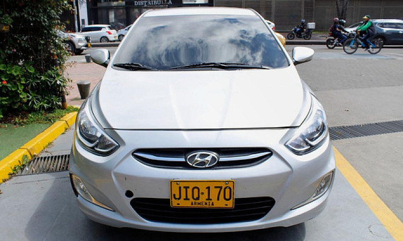 Hyundai Accent 1.6 I...