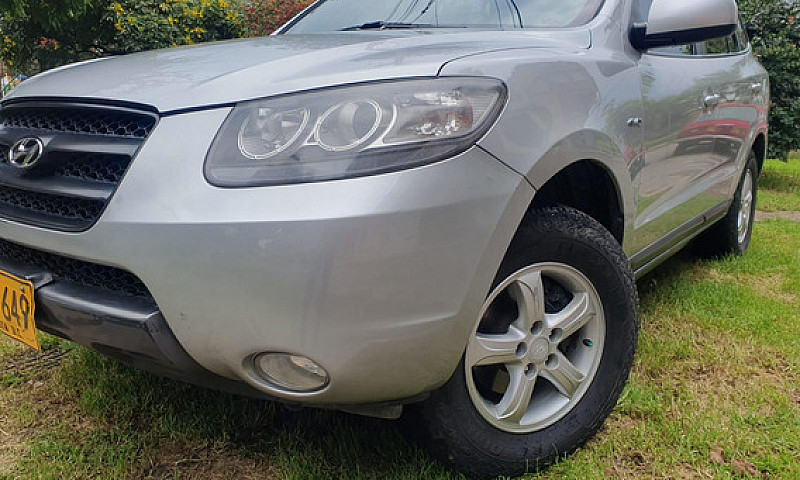 Hyundai Santa Fe 2.7...