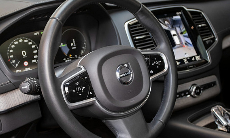 Volvo Xc90 T8...
