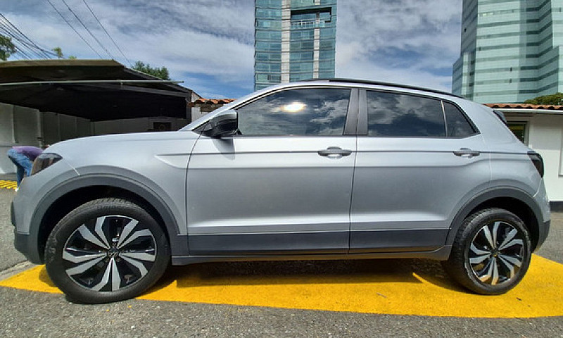 Volkswagen T-Cross 1...