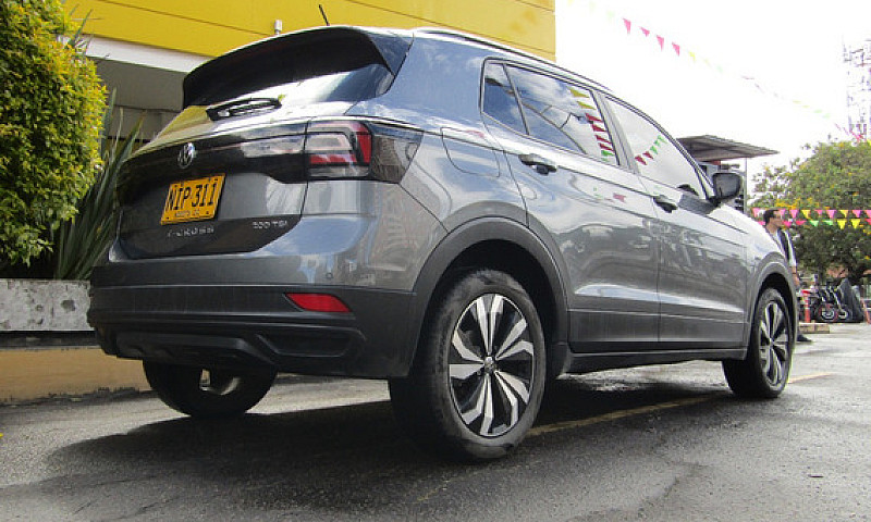 Volkswagen T-Cross 1...