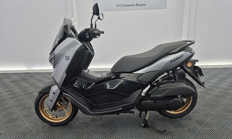 Yamaha Nmax...
