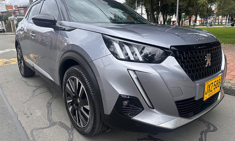 Peugeot 2008 1.2 Gt...