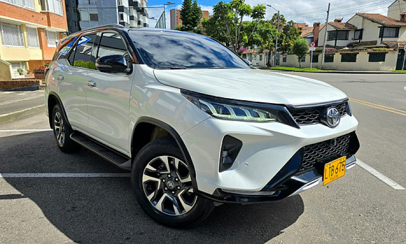 Toyota Fortuner Srx ...