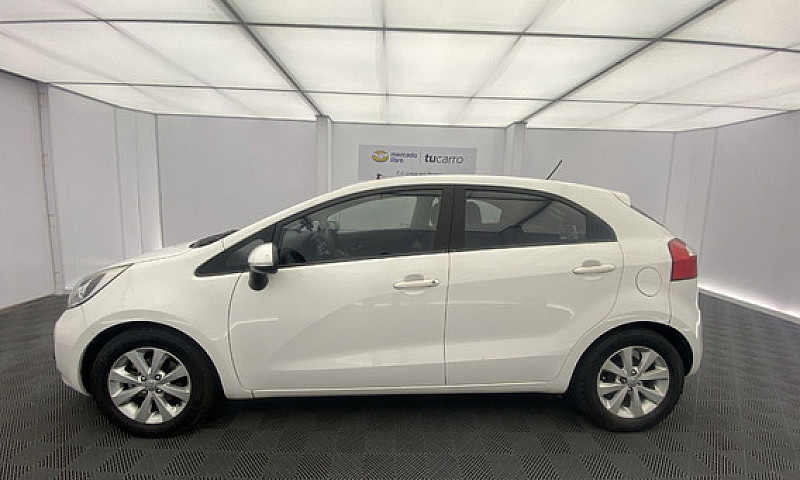 Kia Rio 1.4 5 P 109 ...