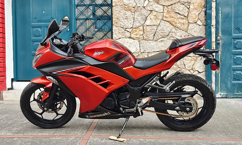 Kawasaki Ninja 300 -...