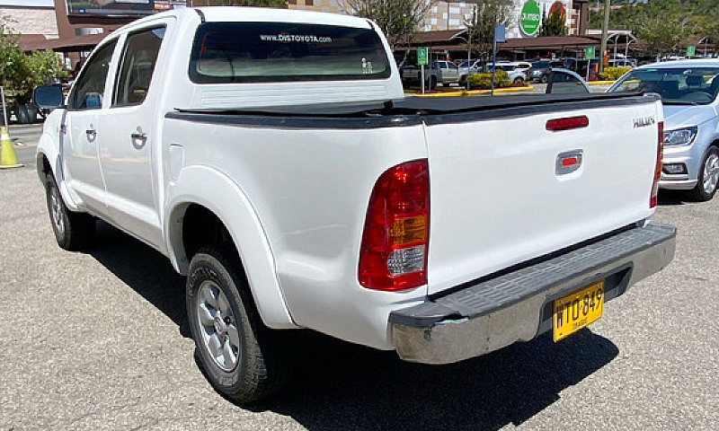 Toyota Hilux 2.7 4X4...
